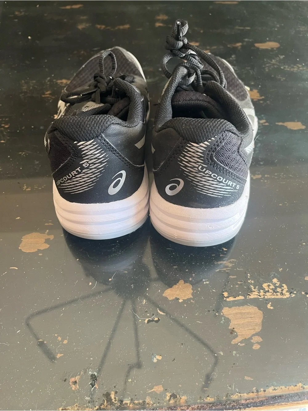 Asics breathable volleyball